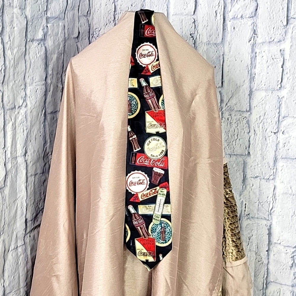 COCA COLA Novelty Vintage Graphic Print Men's Silk‎ Neck Tie